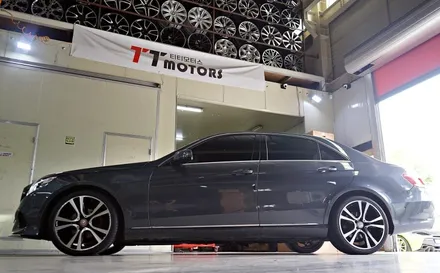 벤츠 E클래스 E220D 스포츠 정품,중고 19인치휠 + 한국 타이어 장착작업!! 벤츠휠 전문점 티티모터스 / 인천 서구 석남동