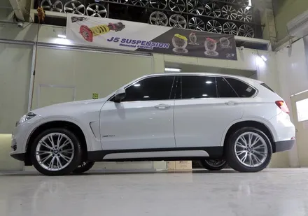 [BMW 휠 튜닝] BMW X5 인디 비주얼 20인치 휠 타이어 장착 작업!! BMW 정품 휠 + 미쉐린타이어 + 275 40 20 + 315 35 20 + 티티 모터스 / 인천 서구 석남동