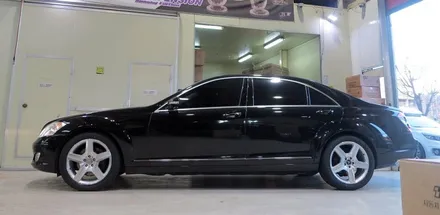 [벤츠 휠 튜닝] 벤츠 W221 S350 순정 AMG 스타이일링6 19인치 휠 + 금호 타이어 장착 작업!! 휠 전문점 (주)티티 모터스 + 정품 중고 휠 전문점 / 인천 서구 석남동
