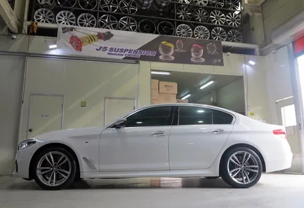 [BMW 휠 튜닝] BMW G30 정품 647M 19인치 휠 + 미쉐린 PS 4S 타이어 장착 작업!! 얼라이먼트 작업 + 순정 중고 휠 전문점 (주)티티 모터스 / 인천 서구 석남동