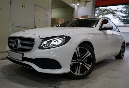 [ 벤츠 휠 튜닝] 벤츠 W213 E200 순정 18인치 휠 유광 블랙 + 다이아몬드 커팅 커스텀 작업!! 부천 휠 타이어 전문점 (주)티티 모터스 / 인천 서구 석남동