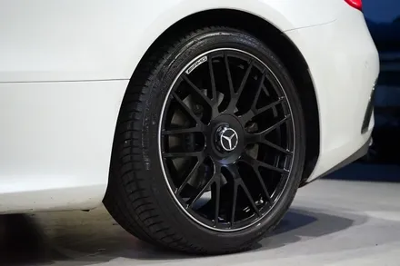 [벤츠 휠튜닝] 벤츠 E220 쿠페,C63 AMG 정품 중고 19인치휠 장착작업! / 인천 서구 석남동