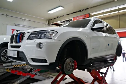 BMW X3 휠튜닝 작업. BMW X3,X4 M 순정 19인치휠 + 금호TA91 타이어 장착작업.부천 티티모터스 / 인천 서구 석남동
