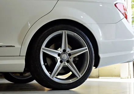 [벤츠 휠튜닝] 벤츠 C클래스 C200 휠교체. C250 AMG 정품,중고 18인치휠 장착! 휠전문점 부천 티티모터스 / 인천 서구 석남동
