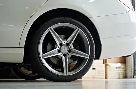 [벤츠 휠튜닝] 벤츠 C200 휠교체,C250 AMG 정품휠,중고휠 18인치휠 장착작업! 휠전문점 부천 티티모터스 / 인천 서구 석남동