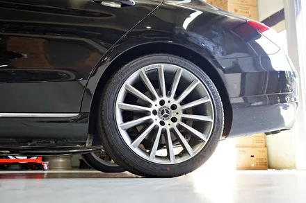 [벤츠 마차휠] 벤츠 W205 C200 휠튜닝. 벤츠 정품 중고 AMG 19인치휠 + 금호타이어 PS71 장착!! / 인천 서구 석남동