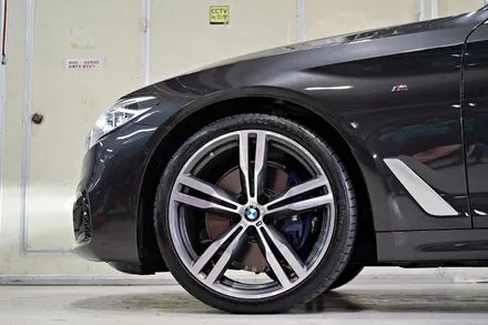 [BMW 휠튜닝] BMW G30 530I 휠교체 648M 정품 20인치휠 + 콘티넨탈 DWS 타이어 장착. / 인천 서구 석남동