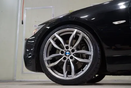 [BMW 3시리즈 휠튜닝] BMW E90 3시리즈 335I 순정 19인치휠 장착작업. BMW휠 전문점 티티모터스 / 인천 서구 석남동