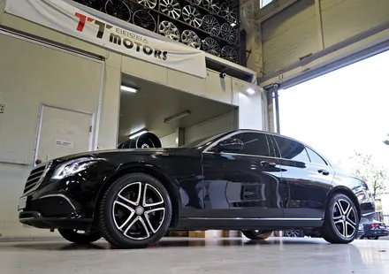 벤츠 E클래스 S400 18인치휠 + 금호 원터타이어 장착작업!! 벤츠휠 전문점 티티모터스 / 인천 서구 석남동