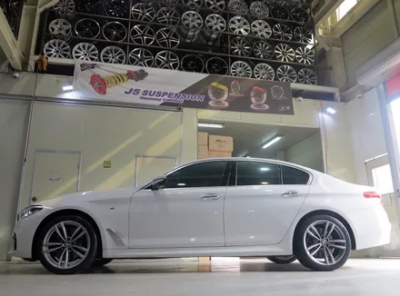 [BMW 휠 튜닝] BMW G30 정품 647M 19인치 휠 + 미쉐린 PS 4S 타이어 장착 작업!! 얼라이먼트 작업 + 순정 중고 휠 전문점 (주)티티 모터스 / 인천 서구 석남동