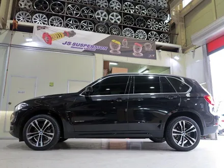 [ BMW 휠 튜닝] BMW X5 30D 차량 M50D 정품 20인치 휠 + 금호 크루젠 HP91 타이어 장착 작업!! 부천 순정 휠, 중고 휠 전문점 (주)티티 모터스 / 인천 서구 석남동