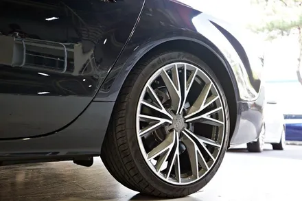 [아우디 휠튜닝 작업] 아우디 A7 55TDI 순정,중고 20인치휠 장착작업!! 아우디휠 전문점 부천 티티모터스 / 인천 서구 석남동