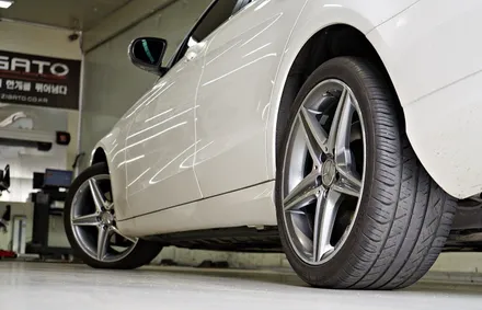 [벤츠 휠튜닝] 벤츠 C200 휠교체,C250 AMG 정품휠,중고휠 18인치휠 장착작업! 휠전문점 부천 티티모터스 / 인천 서구 석남동