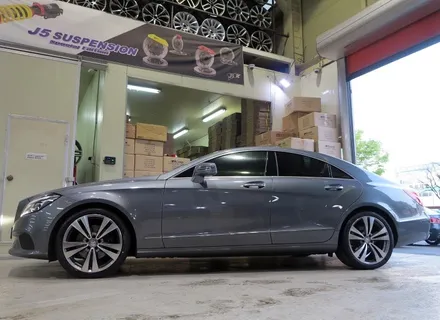 [벤츠 휠 튜닝] 벤츠 CLS250D 차량에 CLS 350D 19인치 휠 타이어 장착 작업!! 휠 전문점 + (주)티티 모터스 / 인천 서구 석남동