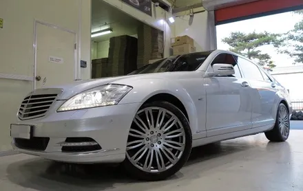 [ 벤츠 S 클래스 휠교체작업!! 벤츠 S500 마이바흐 정품 20인치 휠 타이어 장착!!] 미쉐린  PSS 타이어 + 벤츠 순정 휠 + 휠 전문점 + (주)티티 모터스 / 인천 서구 석남동