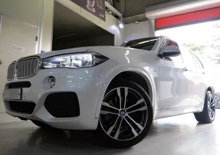 [BMW 휠튜닝] BMW X5 40D 휠교체작업. BMW X5,X6 M50D 정품 중고 20인치휠 + 피렐리 타이어 장착작업. 휠타이어 전문점 (주)티티모터스 / 인천 서구 석남동