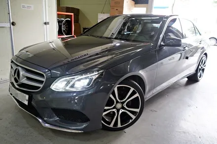 벤츠 E클래스 E220D 스포츠 정품,중고 19인치휠 + 한국 타이어 장착작업!! 벤츠휠 전문점 티티모터스 / 인천 서구 석남동