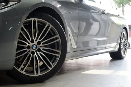 [BMW 휠튜닝] BMW G30 5시리즈 664M 순정 19인치휠 + 미쉐린 PS 4 타이어 장착작업!! 부천 정품휠,중고휠 전문점 (주)티티모터스 / 인천 서구 석남동