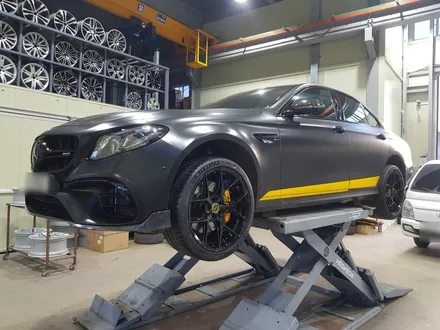 보센 휠도색 E63 AMG 차량에! / 인천 서구 석남동