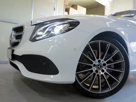 [벤츠 휠 튜닝] 벤츠 W213 E200 휠교체작업! 벤츠 E400 순정 20인치 휠 + 금호 PS71 타이어 장착!! 순정 휠 중고 휠 전문점 부천 (주)티티 모터스 / 인천 서구 석남동