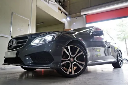 벤츠 E클래스 E220D 스포츠 정품,중고 19인치휠 + 한국 타이어 장착작업!! 벤츠휠 전문점 티티모터스 / 인천 서구 석남동
