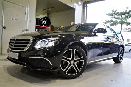 벤츠 E클래스 S400 18인치휠 + 금호 원터타이어 장착작업!! 벤츠휠 전문점 티티모터스 / 인천 서구 석남동