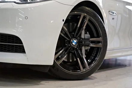 [BMW 휠튜닝] BMW F10 550D 437M 19인치휠 장착작업. (주)티티모터스 / 인천 서구 석남동