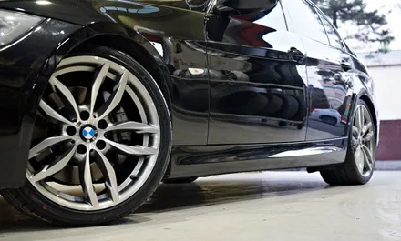 [BMW 3시리즈 휠튜닝] BMW E90 3시리즈 335I 순정 19인치휠 장착작업. BMW휠 전문점 티티모터스 / 인천 서구 석남동