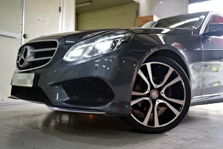 벤츠 E클래스 E220D 스포츠 정품,중고 19인치휠 + 한국 타이어 장착작업!! 벤츠휠 전문점 티티모터스 / 인천 서구 석남동