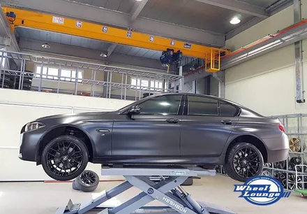 BMW 5시리즈 19인치 휠 도색, 휠 분체도장 작업!! 브리지스톤 rs004 타이어 교체. 인천 청라, 송도 휠 수리 전문점 휠라운지 / 인천 서구 석남동