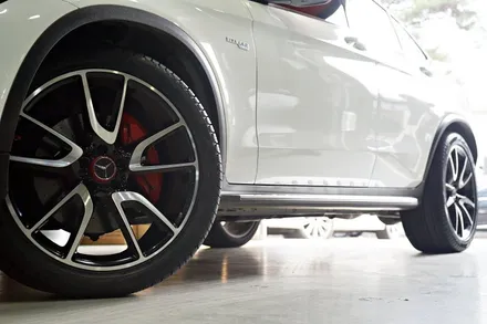 [벤츠 GLC 휠튜닝 작업] 벤츠 GLC 43 AMG 정품 21인치휠 + 피렐리 스콜피온 올시즌 21인치 타이어 장착작업!! / 인천 서구 석남동