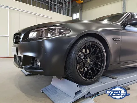 BMW 5시리즈 19인치 휠 도색, 휠 분체도장 작업!! 브리지스톤 rs004 타이어 교체. 인천 청라, 송도 휠 수리 전문점 휠라운지 / 인천 서구 석남동