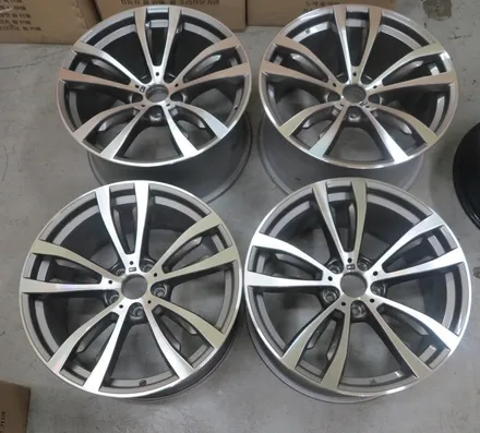 BMW X5 40D 20인치 휠 타이어 장착 작업. BMW 휠 튜닝, BMW 순정 휠, 휠 전문점 티티 모터스 / 인천 서구 석남동