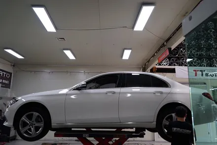 [벤츠 휠튜닝] 벤츠 E클래스 E200 정품 18인치 휠도장, 다이아몬드커팅 작업!! / 인천 서구 석남동