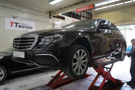 벤츠 E클래스 S400 18인치휠 + 금호 원터타이어 장착작업!! 벤츠휠 전문점 티티모터스 / 인천 서구 석남동