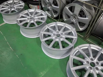 아우디 A6 35TDI 19인치 휠 교체 작업!! 아우디 휠 + A6 40TFSI 스포츠 순정 휠 + 금호 마제스티 솔루스 타이어 255 40 19 장착!! / 인천 서구 석남동