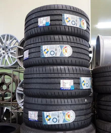 [ 아우디 A7 휠 튜닝 작업. 아우디 A7 40TFSI 정품 20인치 휠 장착 ] 미쉐린 PS4S 타이어 + 아우디 RS7 20인치 휠 + 휠 타이어 + 티티 모터스 / 인천 서구 석남동