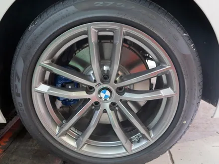 [BMW 휠튜닝] BMW G30 520D,530I 휠교체 작업. BMW 664M 정품19인치휠 + 금호 마제스티 솔루스 타이어 장착. 순정휠 중고휠 전문점 (주)티티모터스 / 인천 서구 석남동