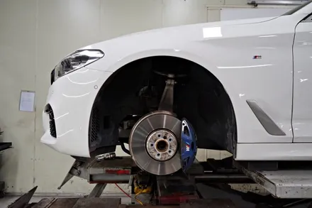 BMW G30 530I 휠튜닝 작업. BMW 664M 정품,중고 19인치휠 + 금호 마제스티 TA91 타이어 장착작업!! 휠전문점 (주)티티모터스 / 인천 서구 석남동