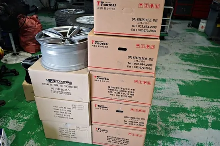 BMW G30 530I 19인치 휠튜닝. BMW 647M 정품,중고휠 + 금호 TA91 마제스티 타이어 장착작업!! / 인천 서구 석남동