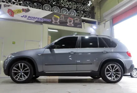 BMW X5 40D 20인치 휠 타이어 장착 작업. BMW 휠 튜닝, BMW 순정 휠, 휠 전문점 티티 모터스 / 인천 서구 석남동