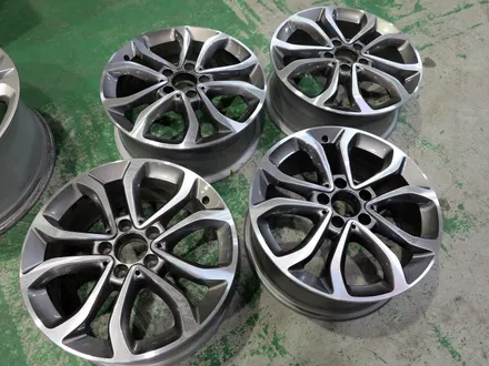 [벤츠 휠튜닝] 벤츠 W204 C클래스 C200D 아방가르드 정품 17인치휠로 교체작업!! 순정 중고휠 전문점 (주)티티모터스 + 휠타이어 전문점 / 인천 서구 석남동