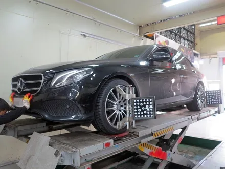 [ 벤츠 W213 E200D 19인치 휠 튜닝 작업] 벤츠 CLS400 AMG 휠 + 휠 전문점 +(주)티티 모터스 / 인천 서구 석남동