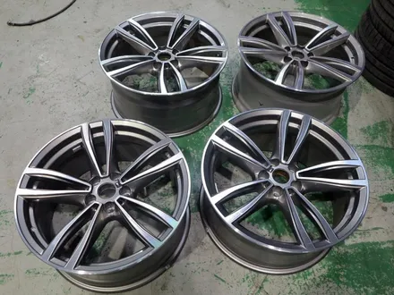 [bmw 휠 튜닝] bmw g30 5시리즈 530i 휠교체작업. bmw 647m 19인치 휠 + 금호 마제스티 솔루스 타이어 장착!! 순정 휠 전문점 (주)티티 모터스 / 인천 서구 석남동
