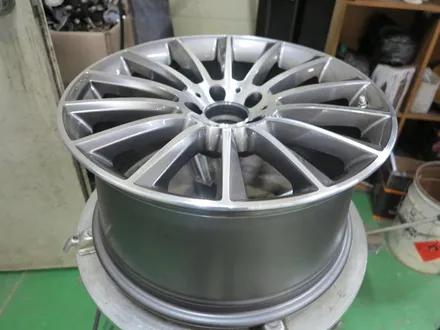 [ 벤츠E클래스] 벤츠 W213 E200 휠튜닝작업!! 벤츠 CLS 400 AMG 정품 19인치휠 + 금호타이어 장착작업!! 순정휠 전문점 (주)티티모터스 / 인천 서구 석남동