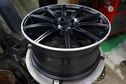 [벤츠 휠 튜닝] 벤츠 CLS63 AMG 순정 19인치 휠 교체 작업!! 정품 중고 휠 전문점 (주)티티 모터스 / 인천 서구 석남동