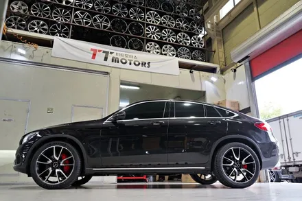 벤츠 GLC 300 휠교체. GLC 43 AMG 정품,중고 21인치휠 + 미쉐린 PS4 SUV 21인치 타이어 장착작업!! 부천 티티모터스 / 인천 서구 석남동