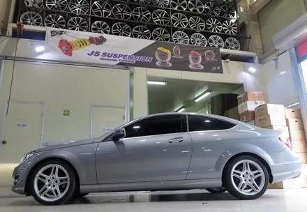 [벤츠 C 클래스] 벤츠 C220 정품 휠 AMG 휠로 교체 + 미쉐린 PS3 타이어 장착!! 벤츠 휠 튜닝 + 휠 전문점 + 티티 모터스 / 인천 서구 석남동
