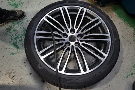 [BMW 휠튜닝] BMW G30 530I 정품664M 19인치휠 + 금호 마제스티솔루스 타이어 장착작업!! / 인천 서구 석남동
