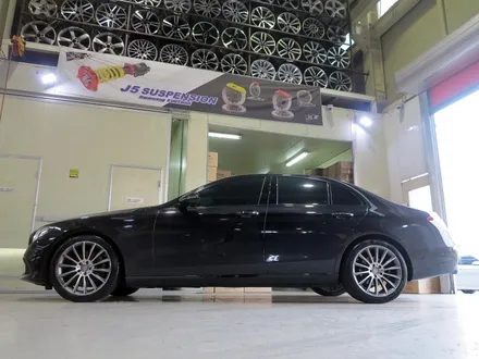 [ 벤츠 W213 E200D 19인치 휠 튜닝 작업] 벤츠 CLS400 AMG 휠 + 휠 전문점 +(주)티티 모터스 / 인천 서구 석남동